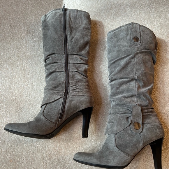 Blake Scott Gray Suede Slouch Boots - Picture 2 of 5